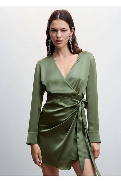 MANGO Woman Σατέν φόρεμα με γιακά γραβάτα