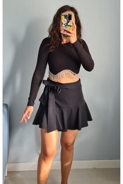 Ece Kahraman Asimetrik Taşlı Crop Bluz (DAR KALIP)