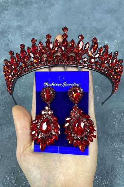 Hayalperest boncuk Petro Model Henna Crown and Shuttle Stone Detailed Drop Stone Earring Set Red Color