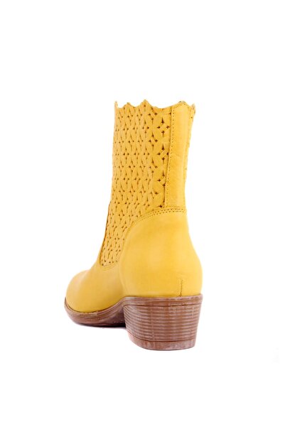 SailLakers - Γυναικεία κίτρινα μποτάκια 105-2593-VENUS