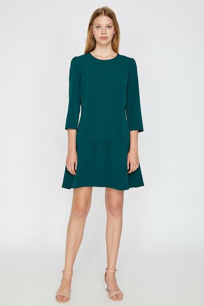 Koton Dámské šaty s výstřihem