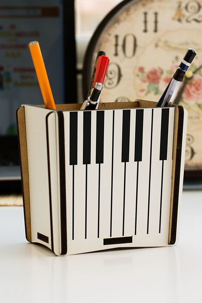 Hediyelen Piano Pen Holder
