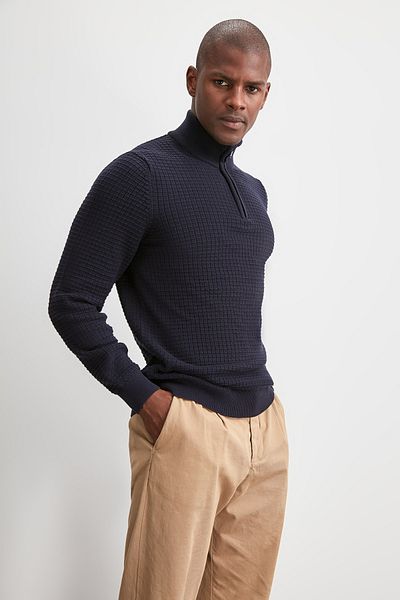 Trendyol Collection Slim Fit pletený svetr s texturou v námořnické modré - poloviční rolák Tmnaw20Kz1305