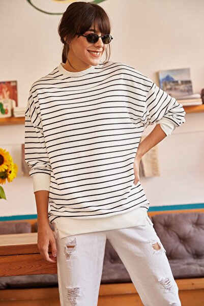 Olalook Γυναικείο φούτερ με μαύρο γιακά με λεπτομέρειες SWT-19000188