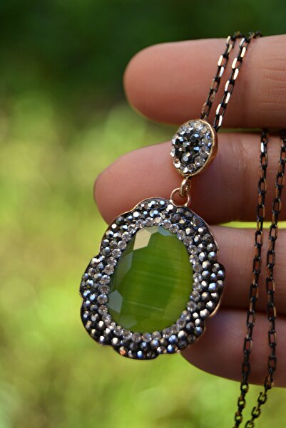 Stoneage قلادة نسائية من المجوهرات على شكل عين القطة باللون الأخضر الفستقي