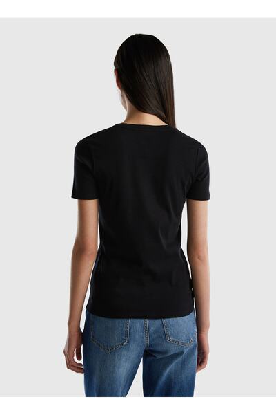 Benetton Μαύρο γυναικείο μπλουζάκι με λαιμόκοψη V 3GA2E4230