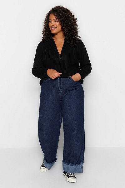 Trendyol Curve Schwarzer Strickpullover mit Reißverschlusskragen