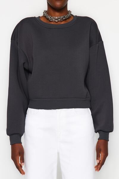 Trendyol Collection Antracitová uvolněná střih Crop Basic Crew Výstřih Silná Uvnitř Fleecová pletená mikina TWOAW24SW00147