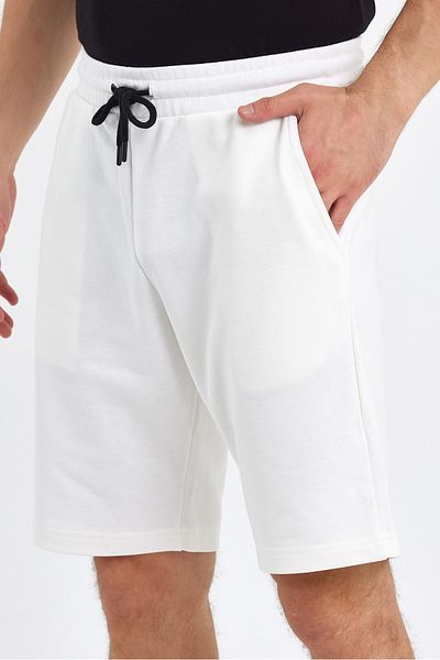 VERDONE Men's White Standard Fit Regular Cut Shorts
