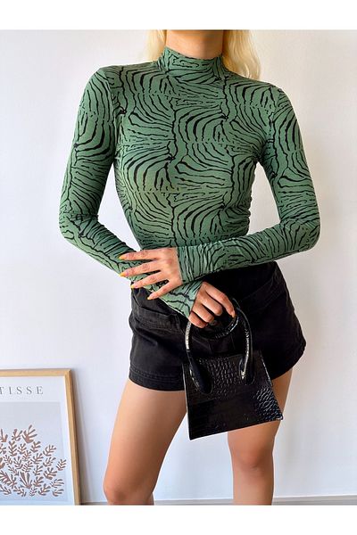 schlank Bluză din viscoză cu mânecă lungă, cu guler înalt, cu dungi verde închis