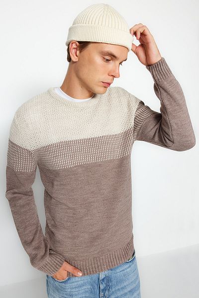 Trendyol Collection Beigefarbener Slim-Fit-Pullover mit Rundhalsausschnitt – TMNAW21KZ0543