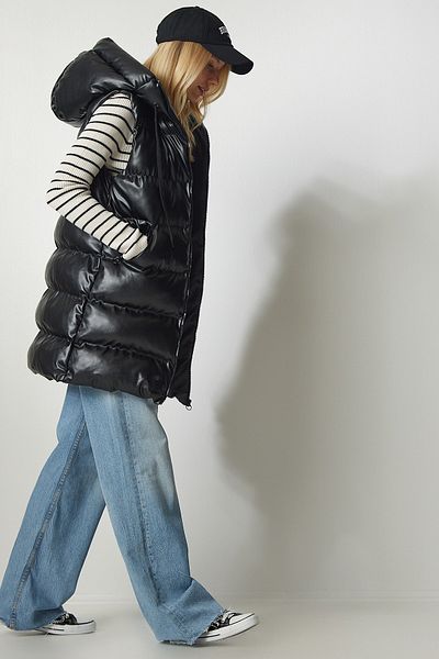 Happiness İstanbul Women's Black Hooded Long Puffer Faux Leather Vest RV00137