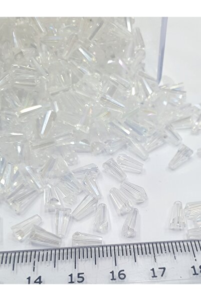 CRYSTALSHOP Mărgele în formă de cristal de 4*8 pâlnie (100 gr - 700 bucăți)