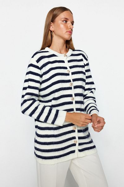 Trendyol Modest Ecru námořnická modř pruhované zlaté knoflíky s měkkým texturovaným úpletem Cardigan TCTAW24TH00046