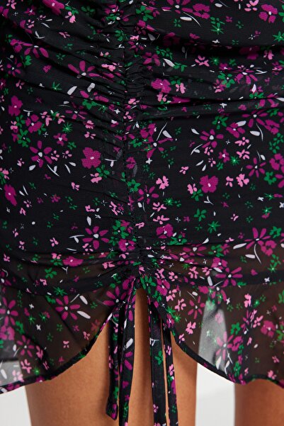 Trendyol Collection Υφαντό χειμωνιάτικο φόρεμα - Λεπτομέρεια ροζ φούστα, TWOAW22EL0700