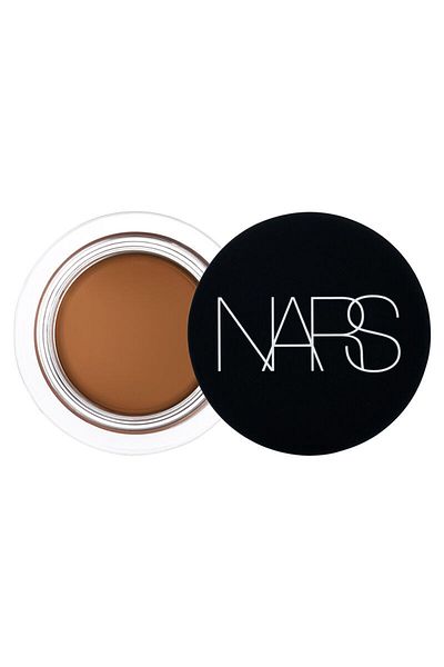 Nars SOFT MAT HIGH CONCEALER with Hyaluronic Acid and Vitamins A, C and E