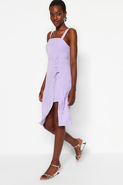 Trendyol Collection Lilac Midi šaty s tužkovou sukní - detail s očkem, čtvercový límec s rozparky TWOSS19EL0079