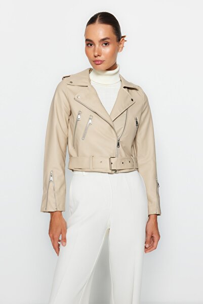 Trendyol Collection Bunda s páskem z umělé kůže Ecru - TWOAW24MO00195