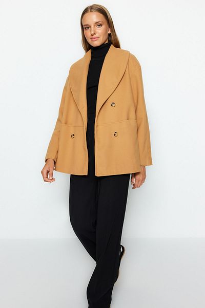 Trendyol Collection Палто с щампи с яка и шал с широка кройка Camel TWOAW24KB00143