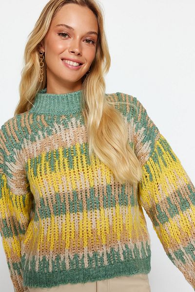 Trendyol Collection Grüner Crop-Strickpullover mit dickem Stehkragen – weich strukturiert TWOAW24KZ00688