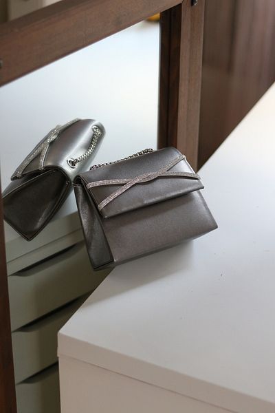 Moom Bag Γυναικεία τσάντα ώμου με λεπτομέρεια από πλατίνα πέτρα