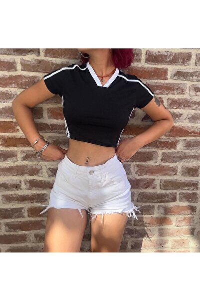 Touz Чорний кроп з V-подібним вирізом Y2k з деталями Serit