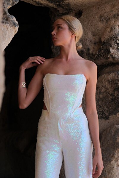 guay Beyaz Pullu Crop