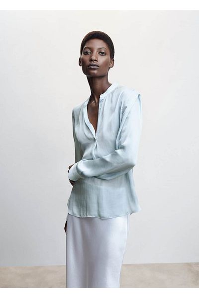 MANGO Woman Satinbluse mit Mao-Kragen