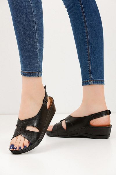 ALTUNTAŞ Women - Mother Velcro Orthopedic Soft Sole Summer Sandals Model - Black