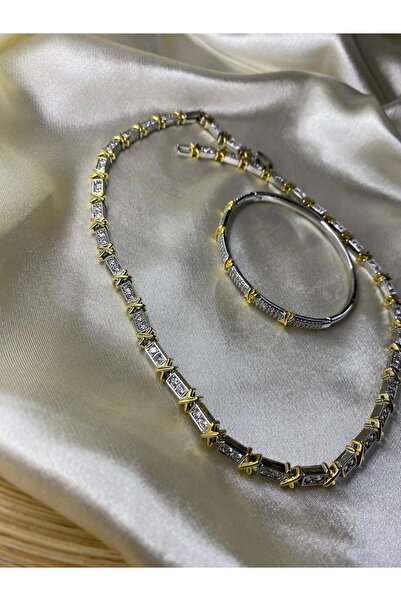 Hatko Kuyumculuk Tiff.co XOXO Model döküm kolye HTK0001