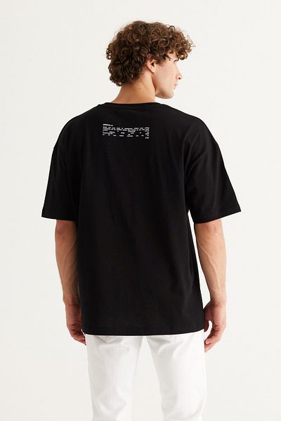 AC&Co / Altınyıldız Classics Schwarzes, übergroßes, locker geschnittenes, bedrucktes T-Shirt aus 100 % Baumwolle mit Rundhalsausschnitt für Herren