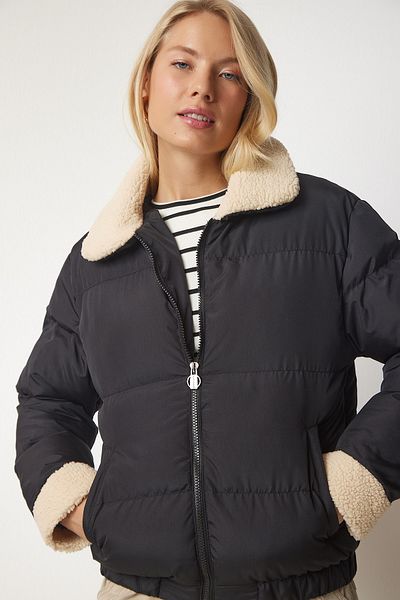 Happiness İstanbul Schwarze Pufferjacke mit Plüschdetail für Damen, VP00004