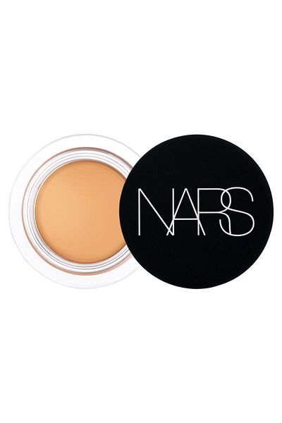 Nars SOFT MAT HIGH CONCEALER with Hyaluronic Acid and Vitamins A, C and E