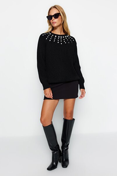 Trendyol Collection Pulover negru din tricotaje cu detaliu din piatră cu textura moale TWOAW24KZ00685