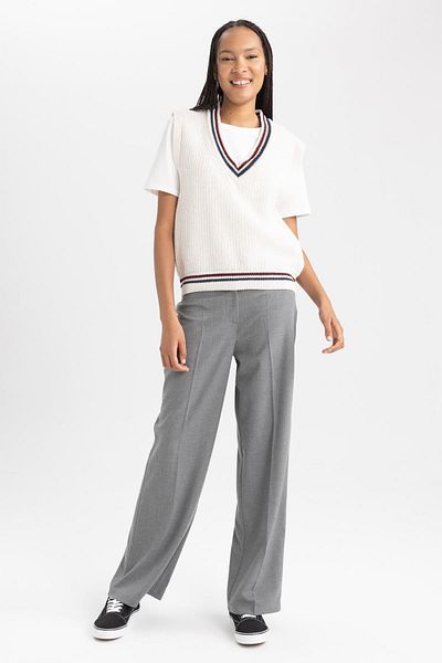 DeFacto Pullover mit V-Ausschnitt und Oversize-Passform S0375az23wn