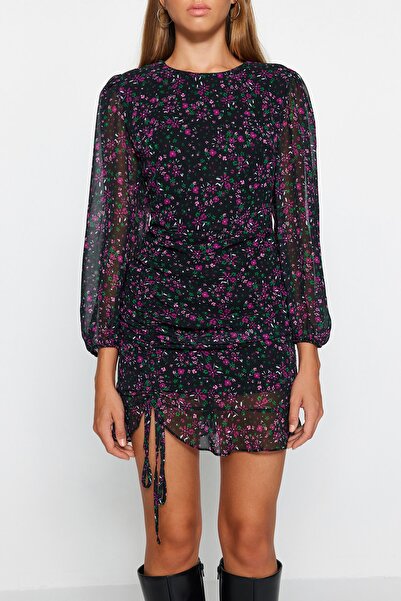 Trendyol Collection Υφαντό χειμωνιάτικο φόρεμα - Λεπτομέρεια ροζ φούστα, TWOAW22EL0700