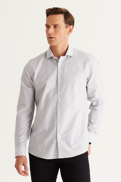 ALTINYILDIZ CLASSICS Herrenhemd aus 100 % Dobby-Baumwolle in weiß-grauer Slim-Fit-Passform mit kleinem italienischem Kragen