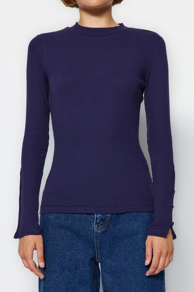 Trendyol Collection Sötétkék gombos, bordázott állógallér, illeszkedő pamut sztreccs kötött blúz TWOAW24BZ00273