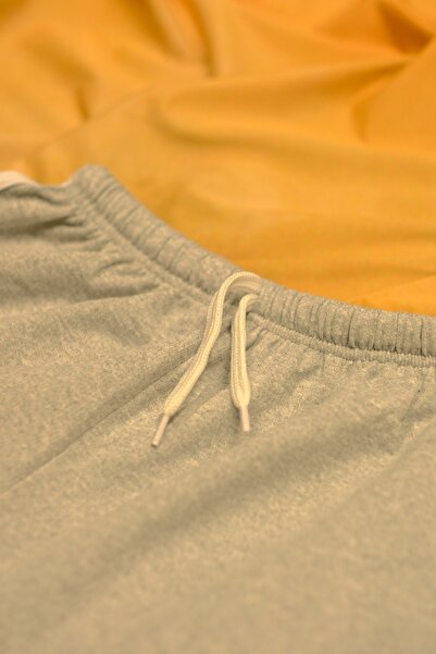 DAXİS Sportwear Company 2'li Gri Kırmızı Renkli Beyaz Biyeli Penye Yırtmaçlı Ipli Mini Şort DAXİS Sportwear Company