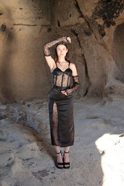 guay Siyah Derin Yırtmaçlı Saten Etek