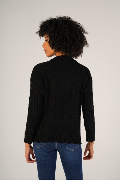 Trist Star Black Women's Hair Running Crew Neck Wool Sweater