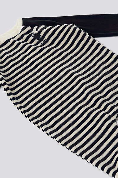U.S. Polo Assn. يو اس بولو اسن إكرو مخطط التفاصيل طوق المفاجئة بذلة الطفل