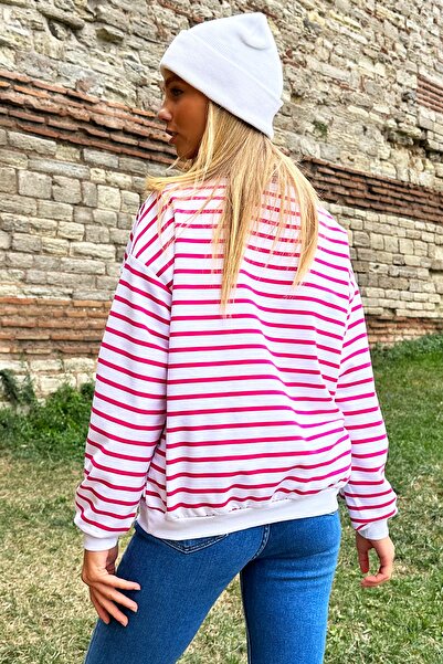 Trend Alaçatı Stili Dámská fuchsiově bílá mikina s výstřihem, pruhovaná sezónní oversize mikina ALC-X8873