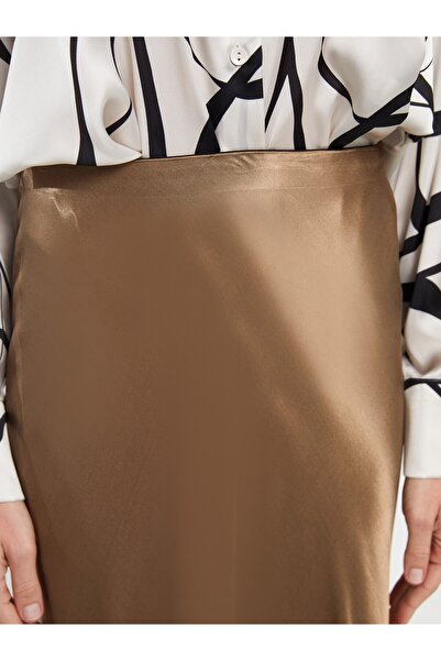 LC Waikiki Standart Fit Düz Saten Kadın Etek