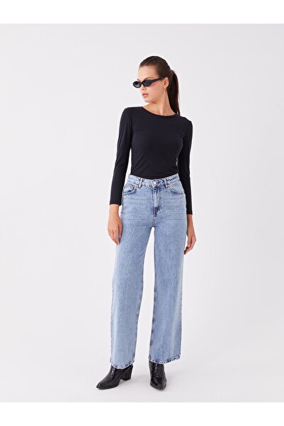 LC Waikiki Γυναικείο μακρυμάνικο μπλουζάκι με λαιμόκοψη