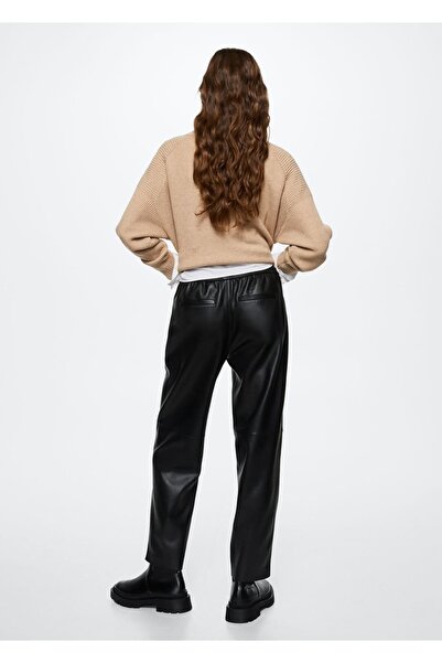 MANGO Woman Deri Görünümlü Beli Elastik Pantolon