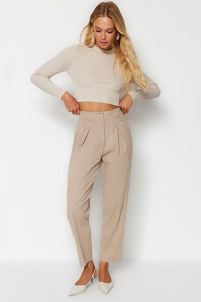 Trendyol Collection Nerzfarbene, gewebte Hose aus Baumwolle mit Karottenmuster und Streifendetails TWOAW22PL0342