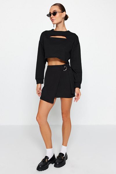 Trendyol Collection Zweireihiger schwarzer Minirock - Schnallendetail, gewebt, TWOAW24ET00258