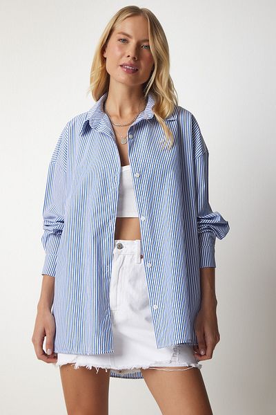 Happiness İstanbul Himmelblau gestreiftes Oversize-Lang-Basic-Shirt für Damen UB00143