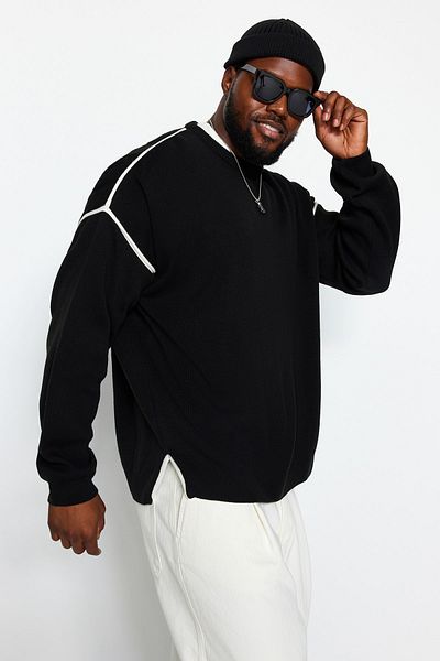 Trendyol Collection Large Size Black Knitwear Sweater - Oversize Fit, Wide Fit, Piping Detail TMNAW24AN00000